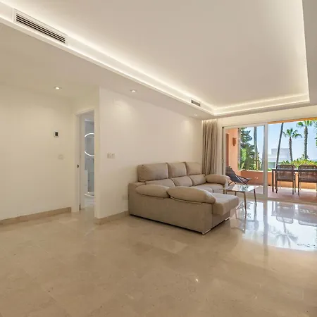 El Oasis De With Sea View Marbella